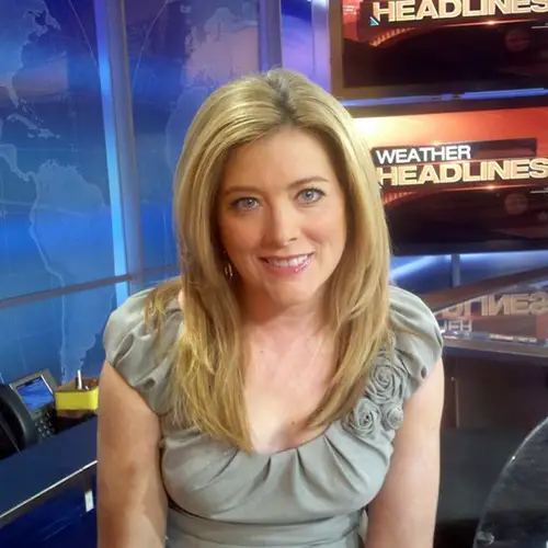 Weather Channel's Kelly Cass Married Gooner Husband: Said "My Family is - How Tall Is Kelly Cass? The Weather Channel Star’s Height